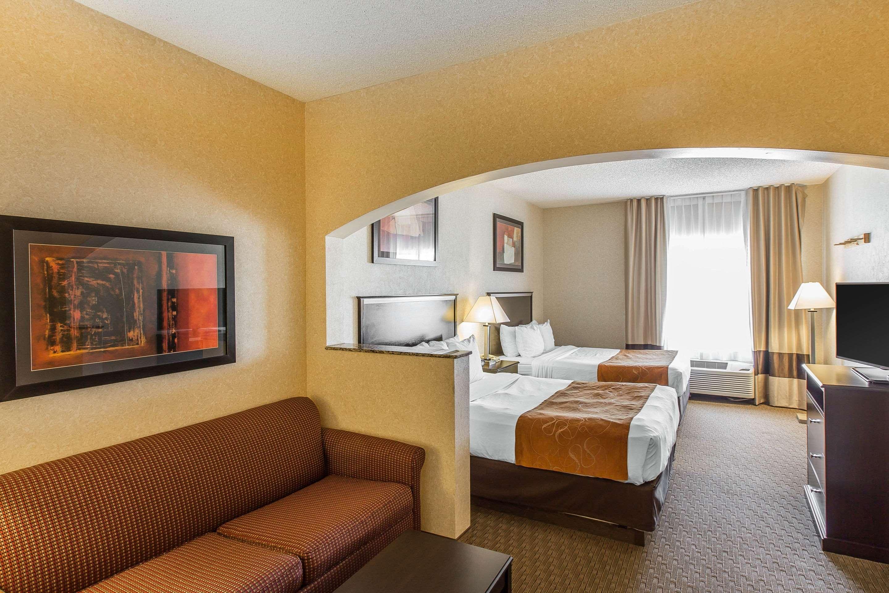 คอมฟอร์ต สวีท ซัมมิตต์ เคาน์ตี Hotel ดิลลอน ภายนอก รูปภาพ