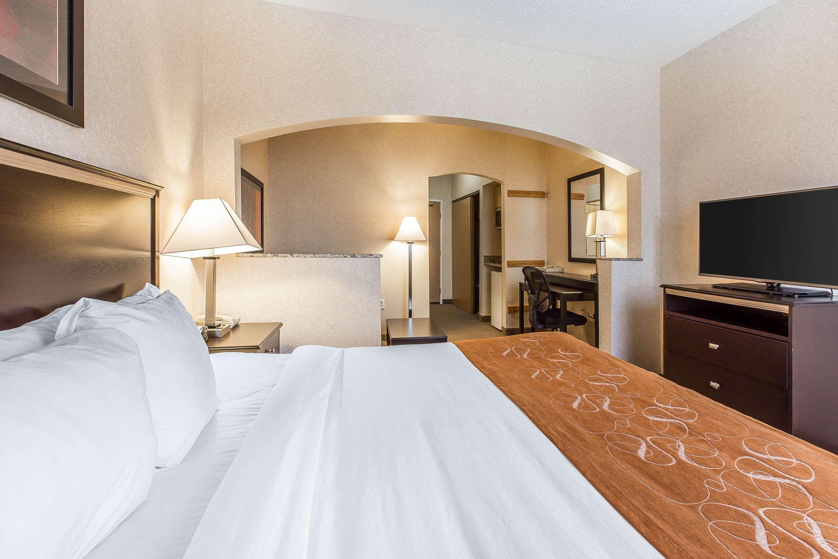 คอมฟอร์ต สวีท ซัมมิตต์ เคาน์ตี Hotel ดิลลอน ภายนอก รูปภาพ