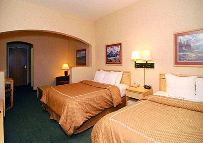 คอมฟอร์ต สวีท ซัมมิตต์ เคาน์ตี Hotel ดิลลอน ภายนอก รูปภาพ